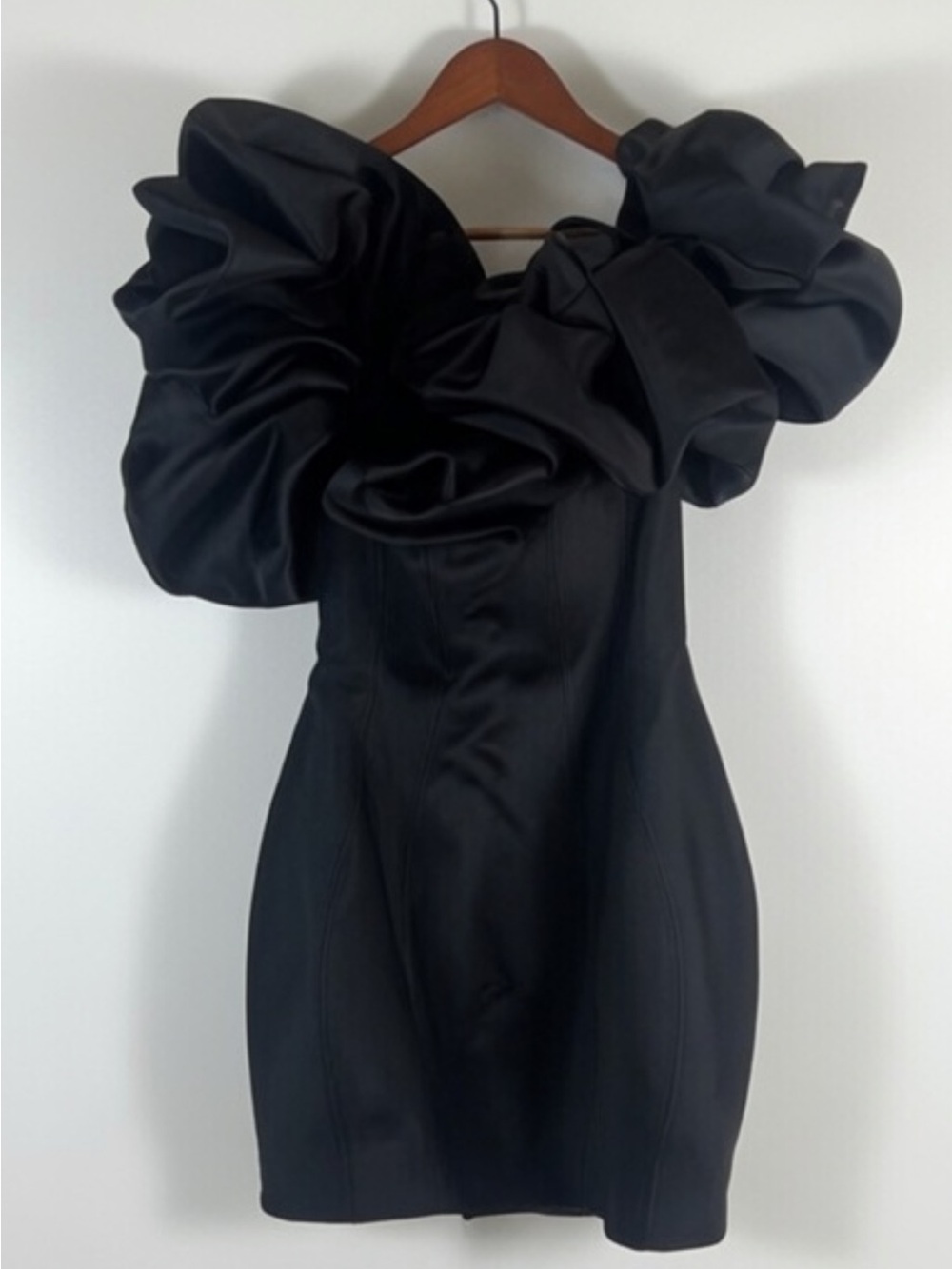 House of CB SELENA Black Satin Puff Shoulder Dress Small US4-6$299 - Picture 6 of 11